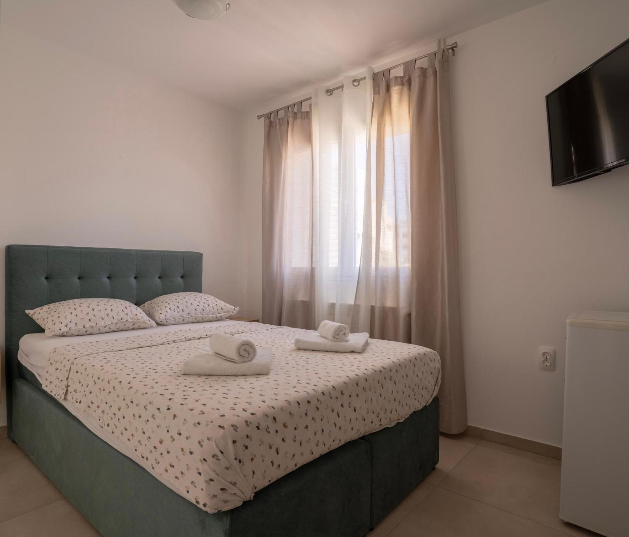 Apartments & Rooms Petra Задар Экстерьер фото